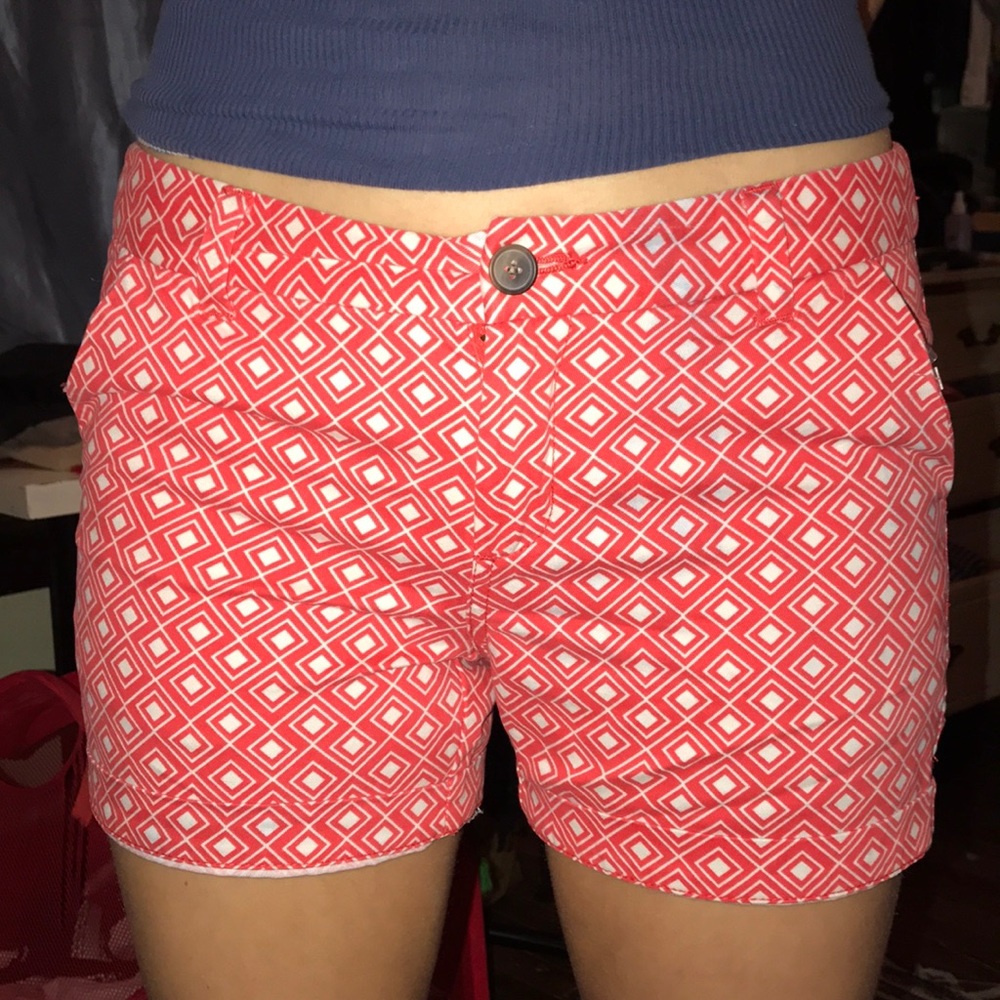 Patterned orange shorts